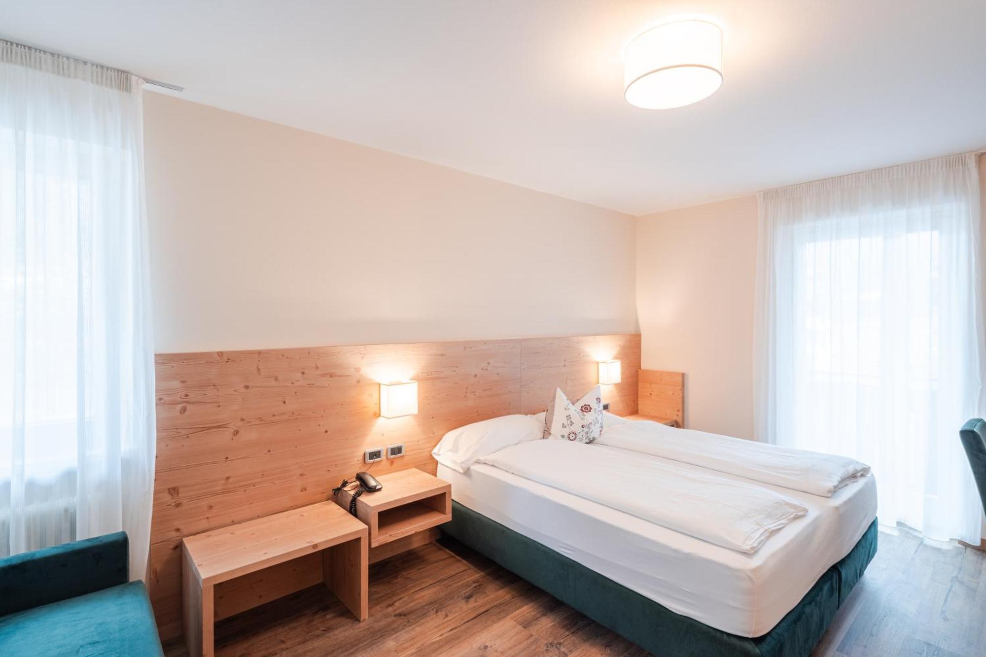 Apartahotel Nele 3*