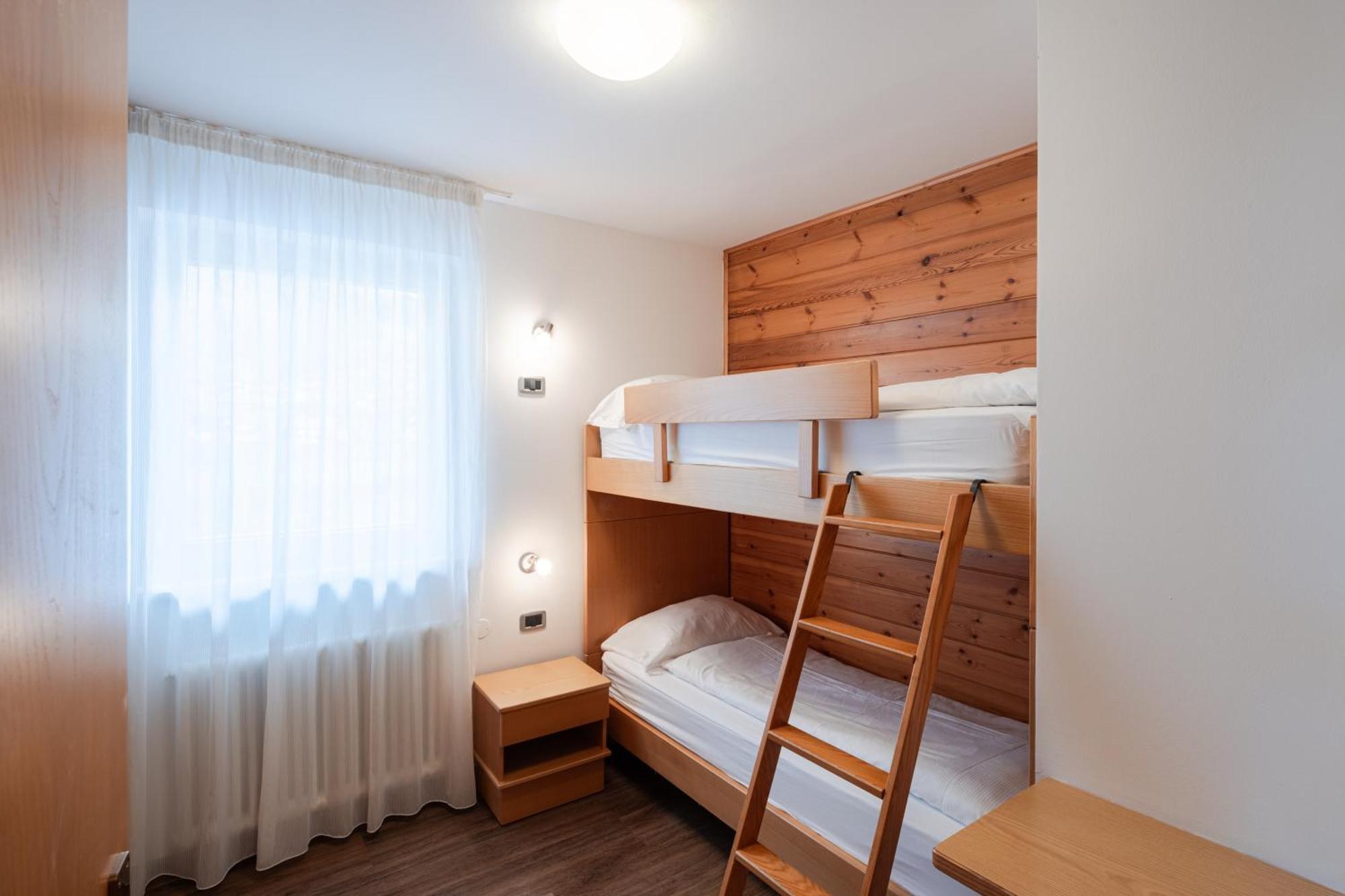 Nele Apartahotel